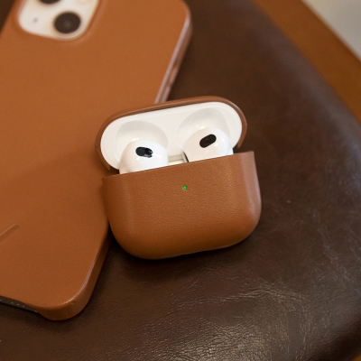 Apple AirPods 3.Nesil Kılıf M-Safe Şarj Özellikli Native Union Hakiki Nappa Derisi Klasik Kapak - 12