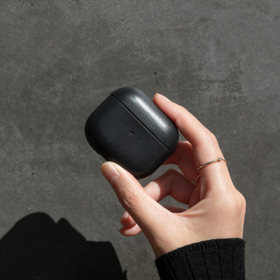 Apple AirPods 3.Nesil Kılıf M-Safe Şarj Özellikli Native Union Hakiki Nappa Derisi Klasik Kapak - 15