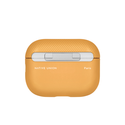 Apple AirPods Pro 2 Kılıf Qi M-Safe Şarj Özellikli Native Union RE Classic Serisi Suni Deri Kapak - 6