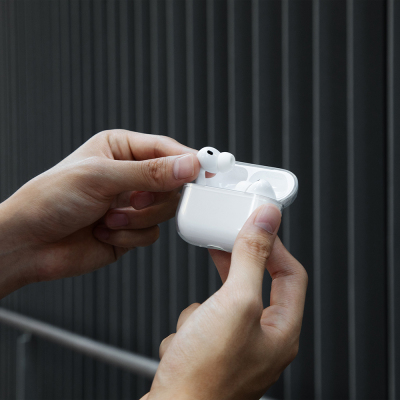 Apple AirPods Pro 3 Kılıf Qi M-Safe Şarj Özellikli Native Union Clear Serisi Silikon Kapak - 5