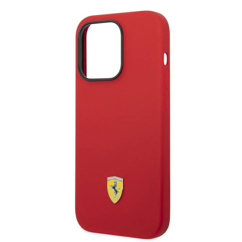 Apple iPhone 14 Pro Max Kılıf Ferrari Magsafe Şarj Özellikli Silikon Metal Logo Dizayn Kapak - 5