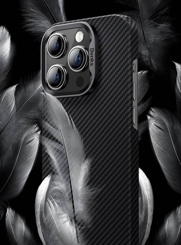 Apple iPhone 15 Kılıf Magsafe Özellikli Karbon Fiber Benks Essential ArmorAir 600D Kevlar Kapak