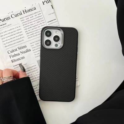 Apple iPhone 15 Pro Kılıf Magsafe Şarj Özellikli Karbon Fiber Görünümlü Zore Troy Kapak - 6
