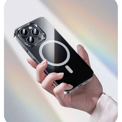 Apple iPhone 15 Pro Kılıf Magsafe Şarj Özellikli Benks ​​​​​​Crystal Serisi Şeffaf Kapak - Thumbnail