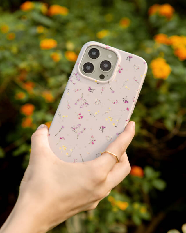 Apple iPhone 15 Pro Kılıf Mini Çayır Çiçekleri Desenli Coehl Prairie Kapak - 3