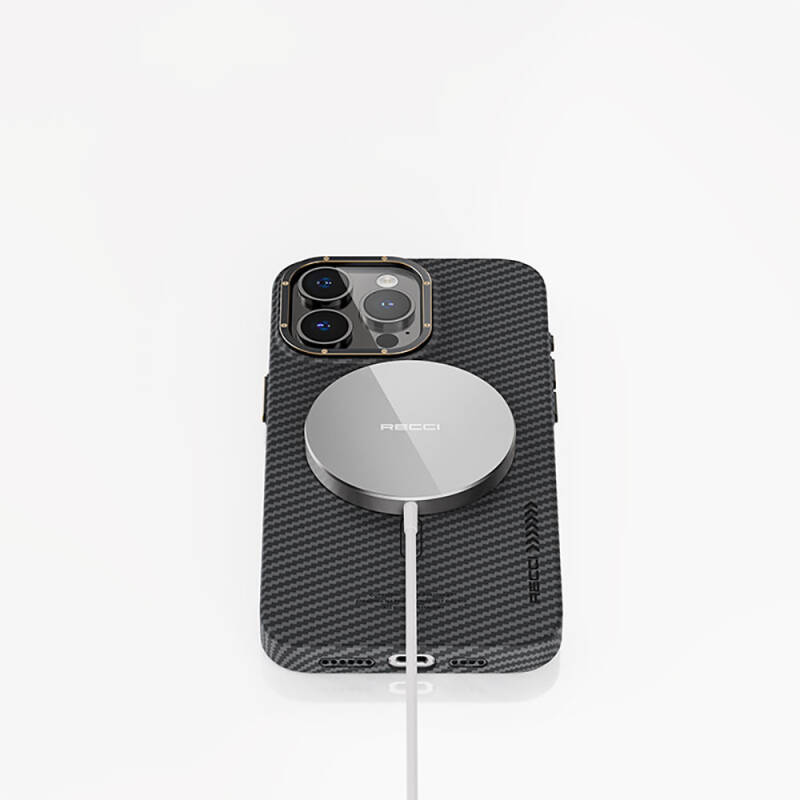 Apple iPhone 15 Pro Kılıf Recci Machinist Serisi Magsafe Şarj Özellikli Magnetik Karbon Kapak - 6