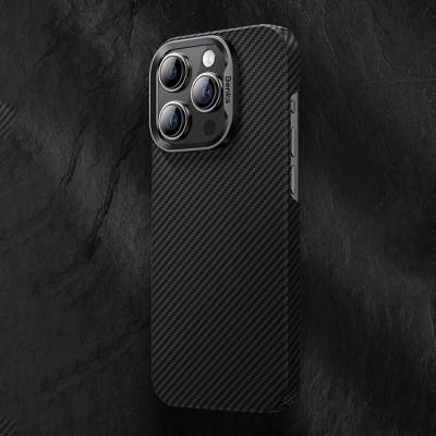 Apple iPhone 15 Pro Max Kılıf Magsafe Özellikli Karbon Fiber Benks Essential ArmorAir 600D Kevlar Kapak - Thumbnail