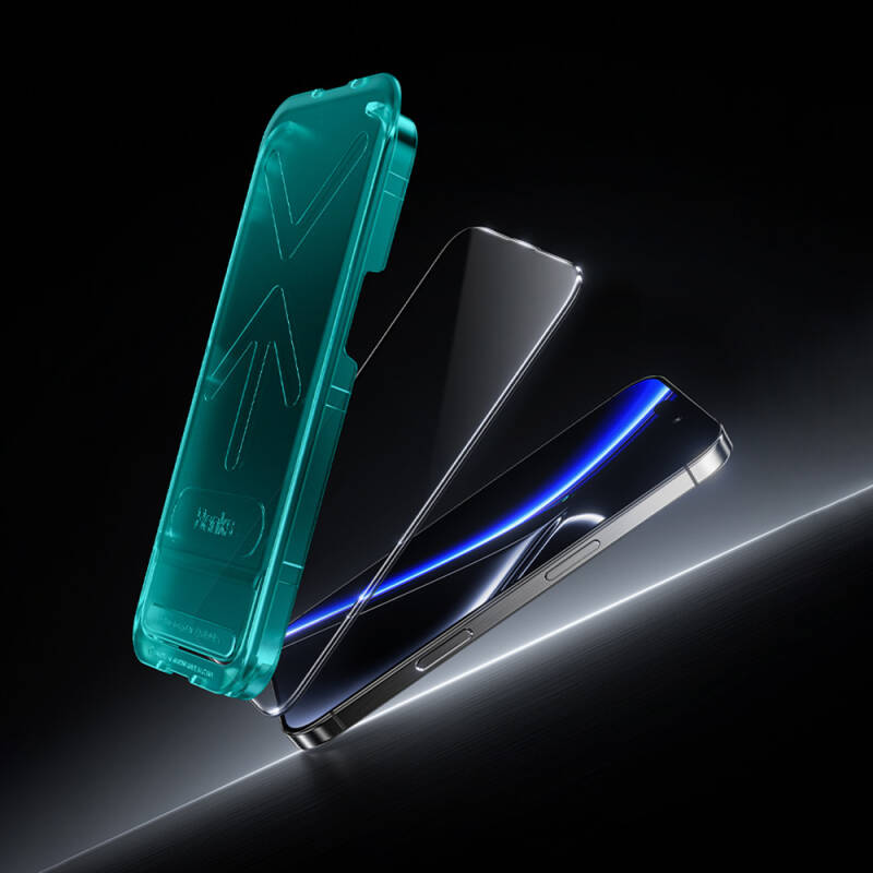 Apple iPhone 16 Pro Benks Glass Warrior Safir Coating 0.9mm Kenarları Dayanıklaştırılmış Cam Ekran Koruyucu + Kolay Uygulama Aparatı - 15