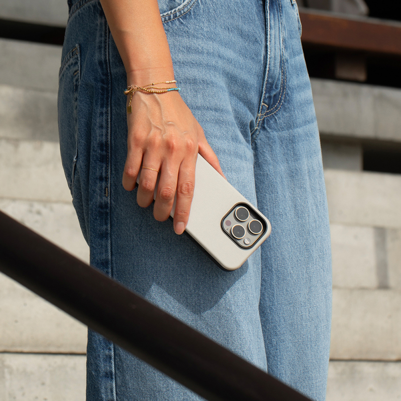 Apple iPhone 16 Pro Max Case with M-safe Charging Feature, Leather Look, Native Union 2024 Active Series Cover - 12