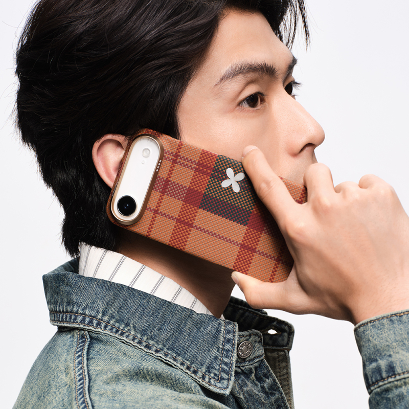 Apple iPhone 17 Pro Kılıf M-safe Şarj Özellikli Aramid Fiber Pitaka Flora in Grid Serisi Kapak - 22