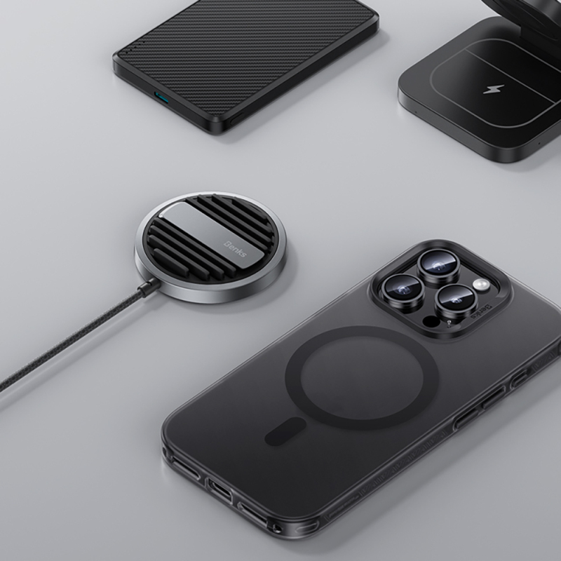 Apple iPhone 17 Pro Kılıf M-safe Şarj Özellikli Benks Lucid Armor Kapak - 11