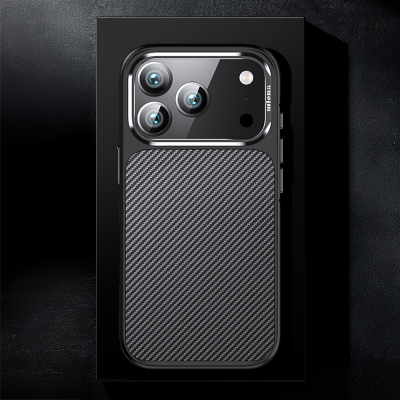 Apple iPhone 17 Pro Max Kılıf Mat Transparan Karbon Fiber Görünümlü Wlons Marin Kapak - 18