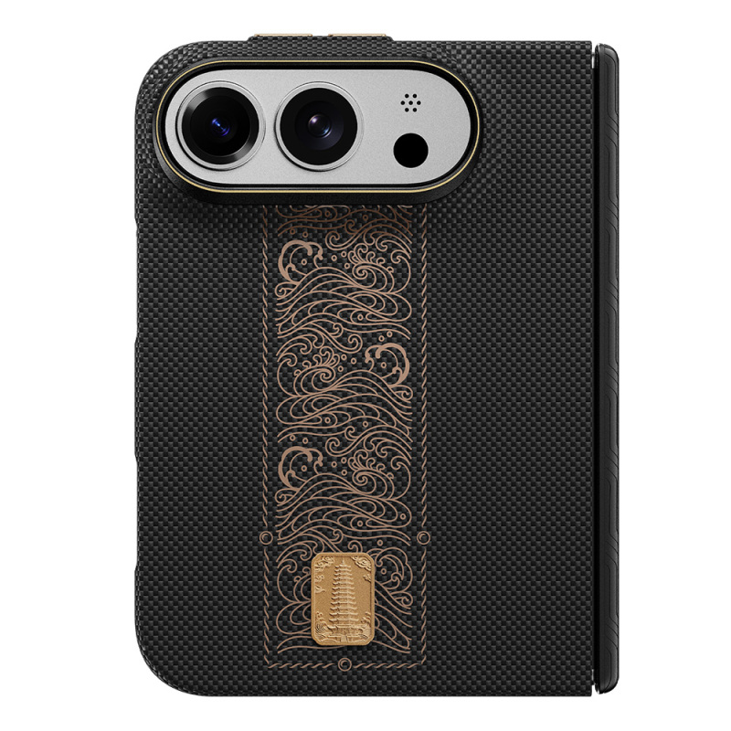 Apple iPhone Duo (Fold) Kılıf M-safe Şarj Özellikli Raptic Aramid SkinPro Rise Serisi 24 Ayar Altın Kaplamalı Karbon Kapak - 3