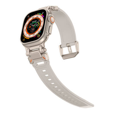 Apple Watch Ultra 49mm Zore KRD-101 Titanyum Metal Başlıklı Silikon Kordon - 39