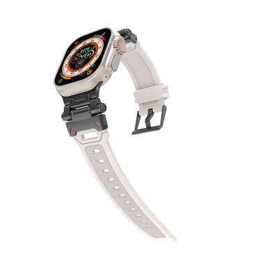 Apple Watch Ultra 49mm Zore KRD-108 Metal Başlıklı Silikon Kordon - 17
