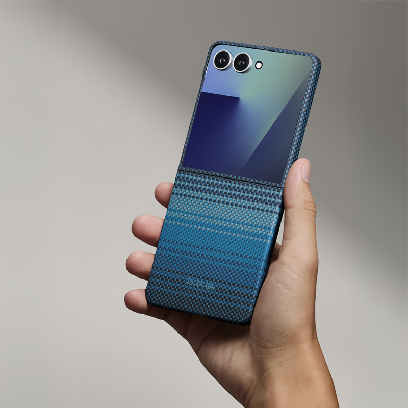 Galaxy Z Flip 8 Kılıf M-safe Şarj Özellikli Aramid Karbon Fiber Pitaka Tactile Woven Sunset-Moonrise Serisi Kapak - 9
