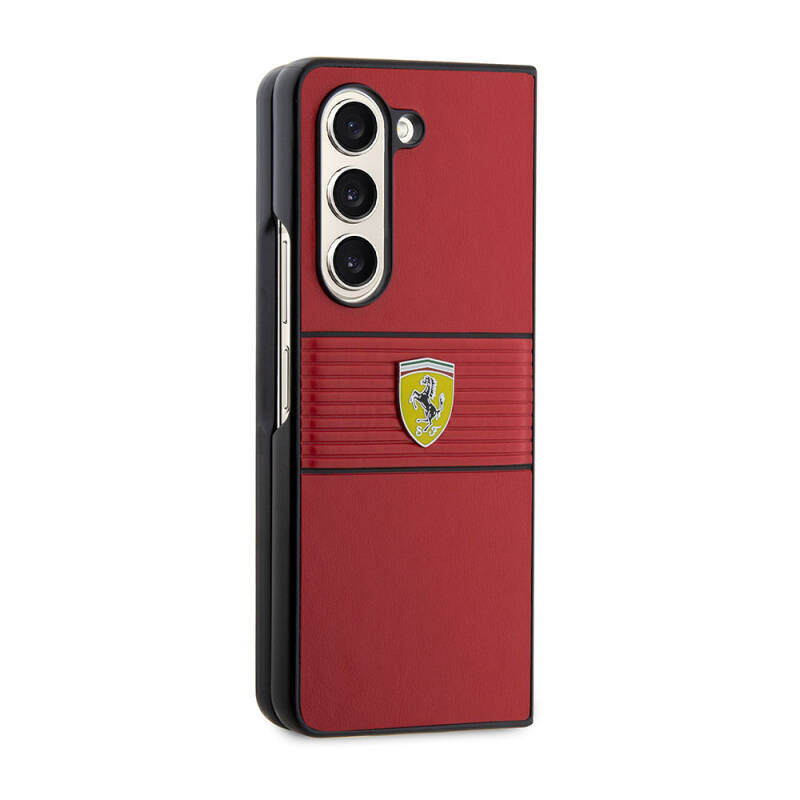 Galaxy Z Fold 5 Kılıf Ferrari Orjinal Lisanslı PU Deri Metal Logolu Multi Çizgili Kapak - 13