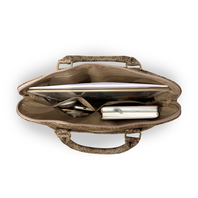 Guess Orjinal Lisanslı 4G Desenli Üçgen Logolu Omuz Askılı 15 inç Laptop Çantası - 7