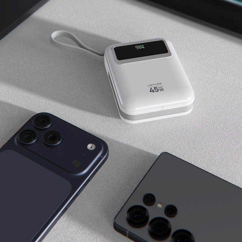 Lenyes C03-A Powerbank 45W 20,000mAh with Digital LED Display, Type-C and Lightning Cable - 7