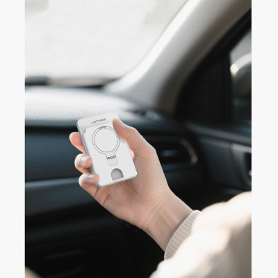 Lenyes PW0006D PD 20W Hızlı Şarj Özellikli Kartlıklı Standlı Wireless Powerbank 15W 5000mAh - 9