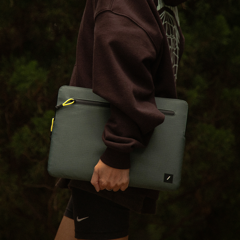Native Uninon Ultralight Sleeve Serisi Su Geçirmez Ripstop Kumaş 15 inç Macbook Çantası - 22