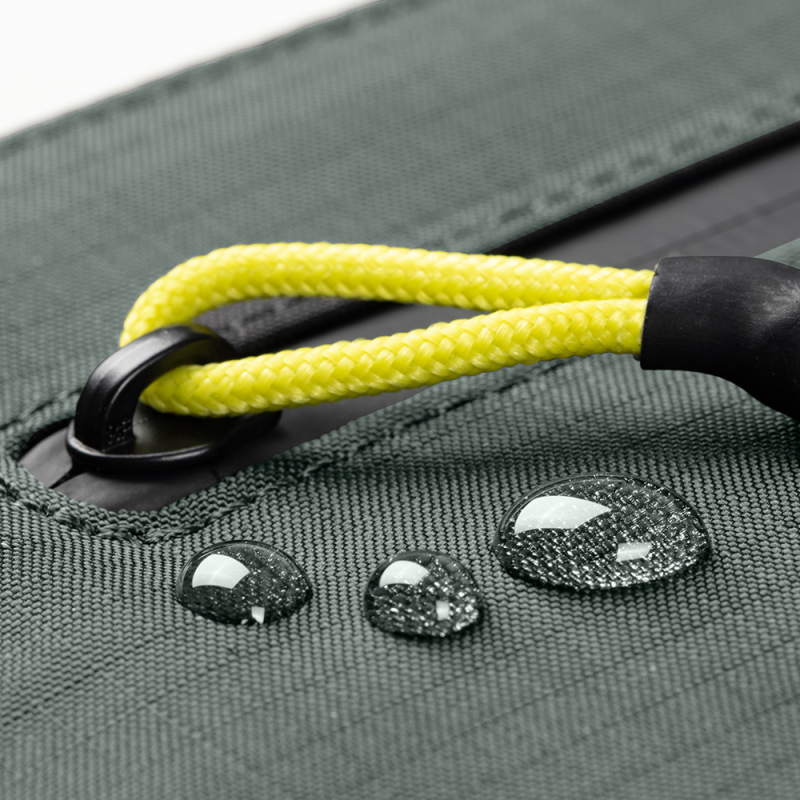 Native Union Ultralight Sleeve Series Waterproof Ripstop Fabric 15-inch Macbook Case - 14