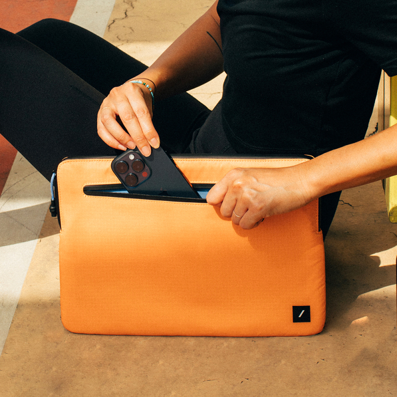 Native Union Ultralight Sleeve Series Waterproof Ripstop Fabric 15-inch Macbook Case - 18