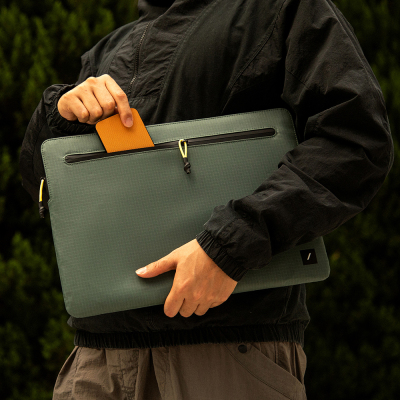 Native Union Ultralight Sleeve Series Waterproof Ripstop Fabric 15-inch Macbook Case - 21