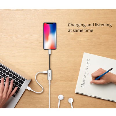 Wiwu LT01 Lightning Charge and Audio Adapter - 3