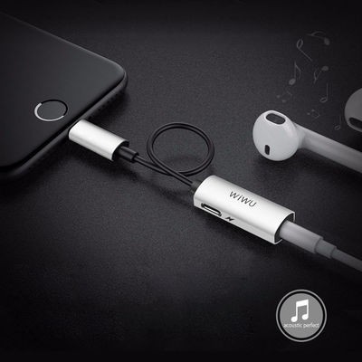 Wiwu LT01 Lightning Charge and Audio Adapter - 4
