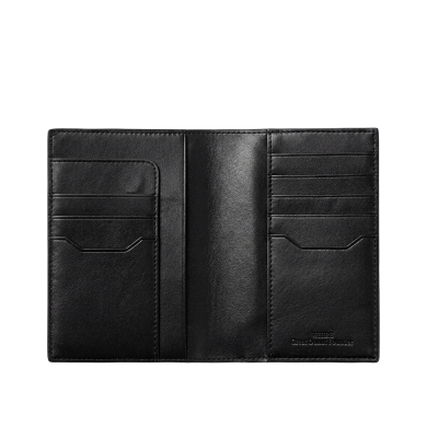 Wiwu Royal Passport Wallet is a PU leather wallet with RFID functionality for Android and iOS devices. - 4